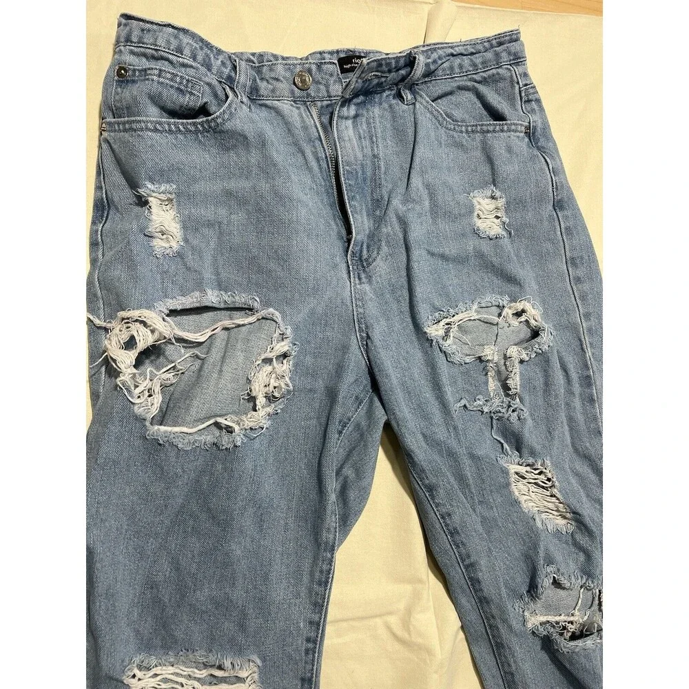 Riot High Rise Mom Jeans Size 8/Medium Ripped Distressed %100 Cotton - Picture 2 of 12